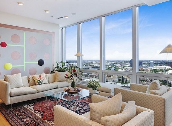 5th image of 500 W Superior St Unit 2302