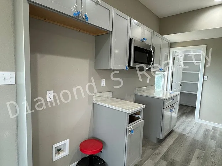 2124 N Bradbury Ln — Photo 11