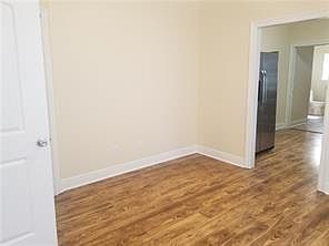 5th image of 614 N Woodlawn Ave