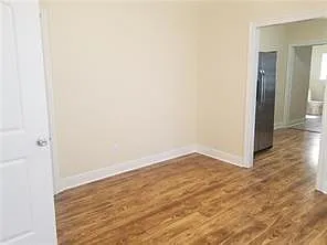 614 N Woodlawn Ave — Photo 5