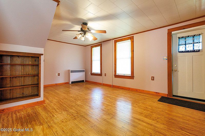 4th image of 6 Breslin Avenue