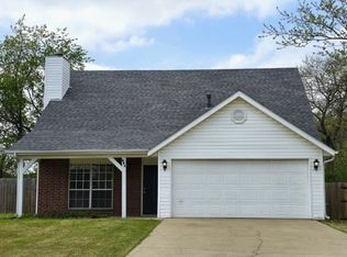 687 Zachary St, Centerton, AR 72719
