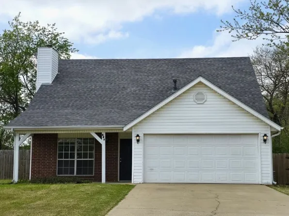 687 Zachary St, Centerton, AR 72719