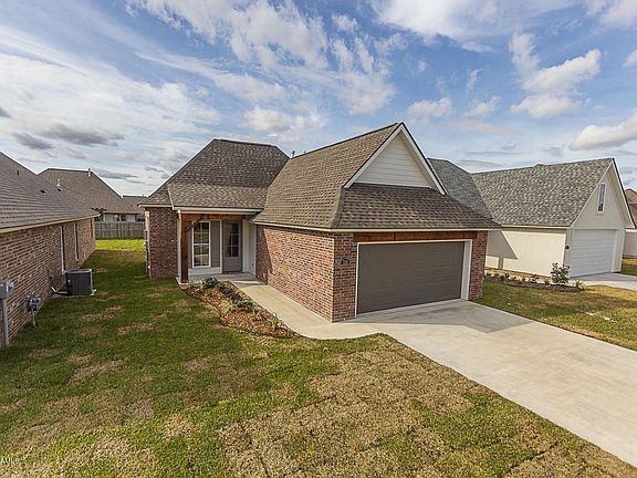 3rd image of 111 Anatole Dr