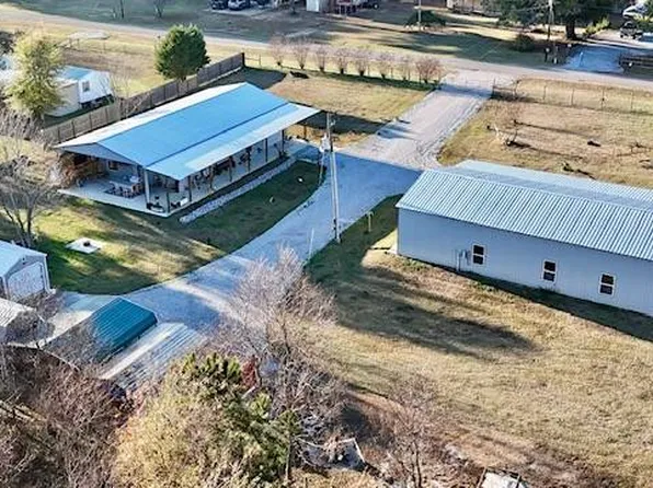 172 Beach Rd, Camden, AL 36726