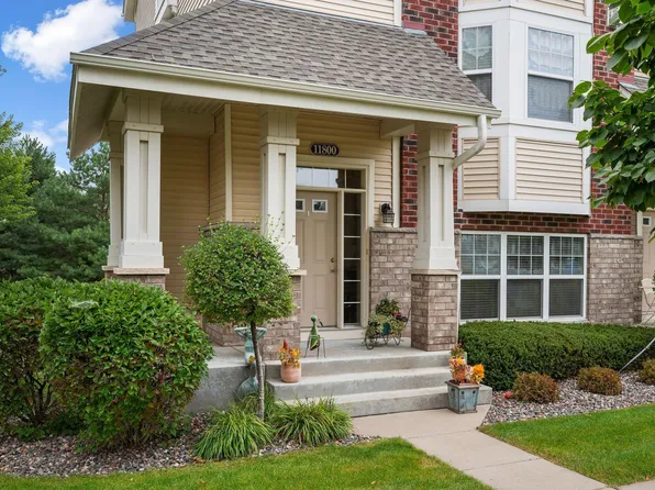 11800 Emery Village Dr N, Champlin, MN 55316