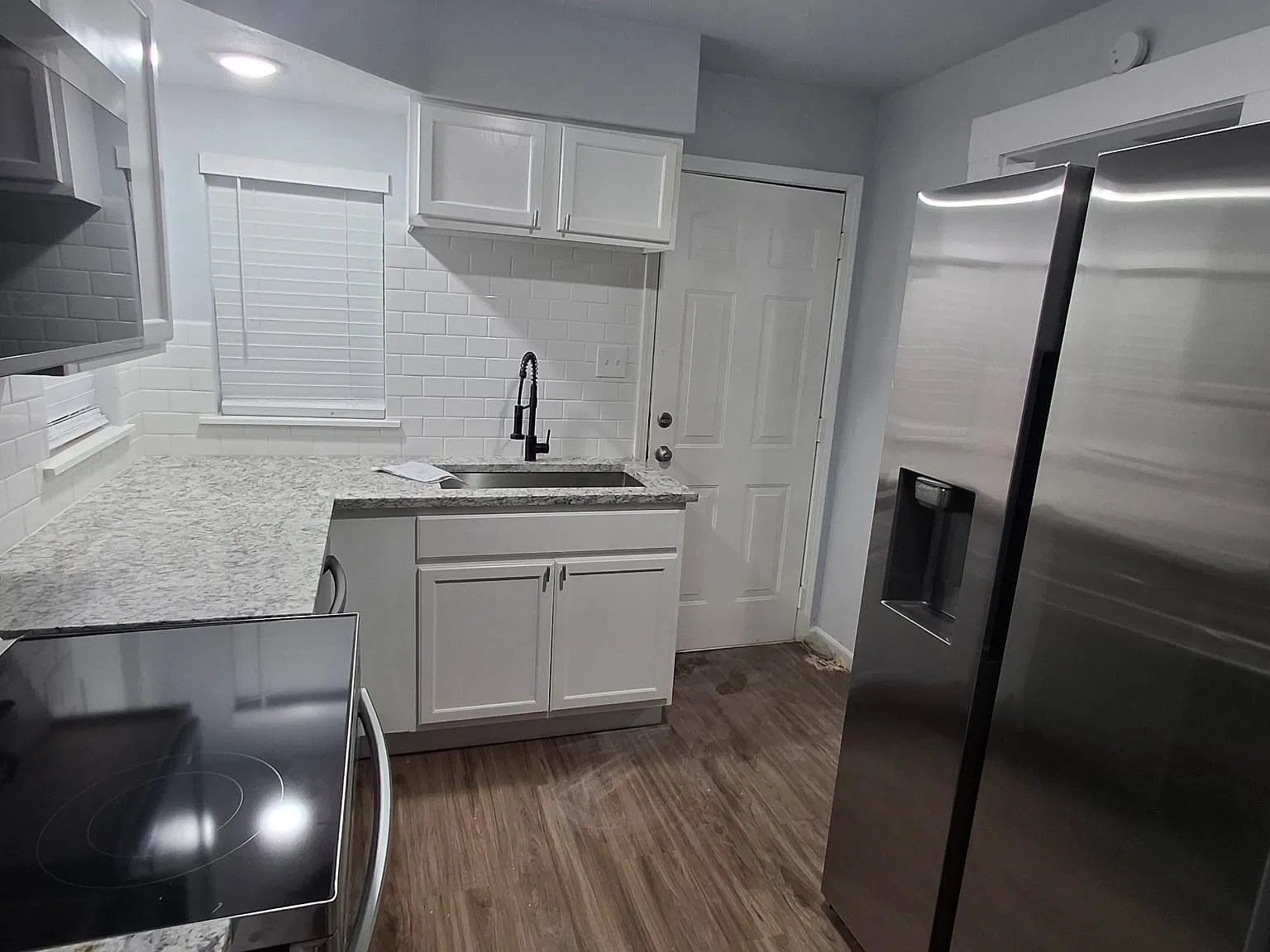 3 bed, 1200 sqft, $1,200 — Photo 4