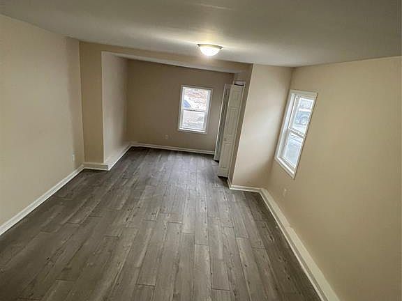 4th image of 2205 Hendricks St