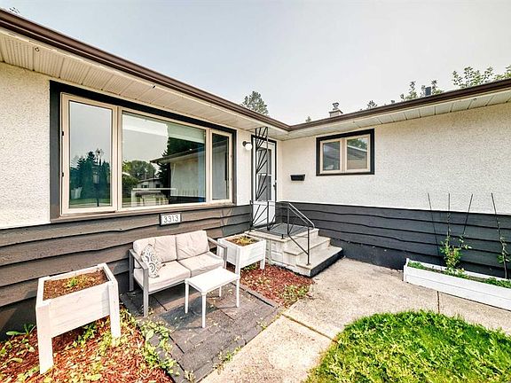 4th image of 3313 42a Avenue Clos