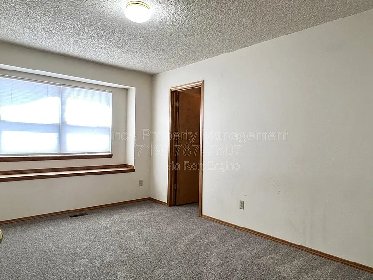 6436 Peak Vista Cir — Photo 31