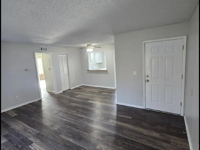 8721 Countryshire Ln #4 — Photo 3