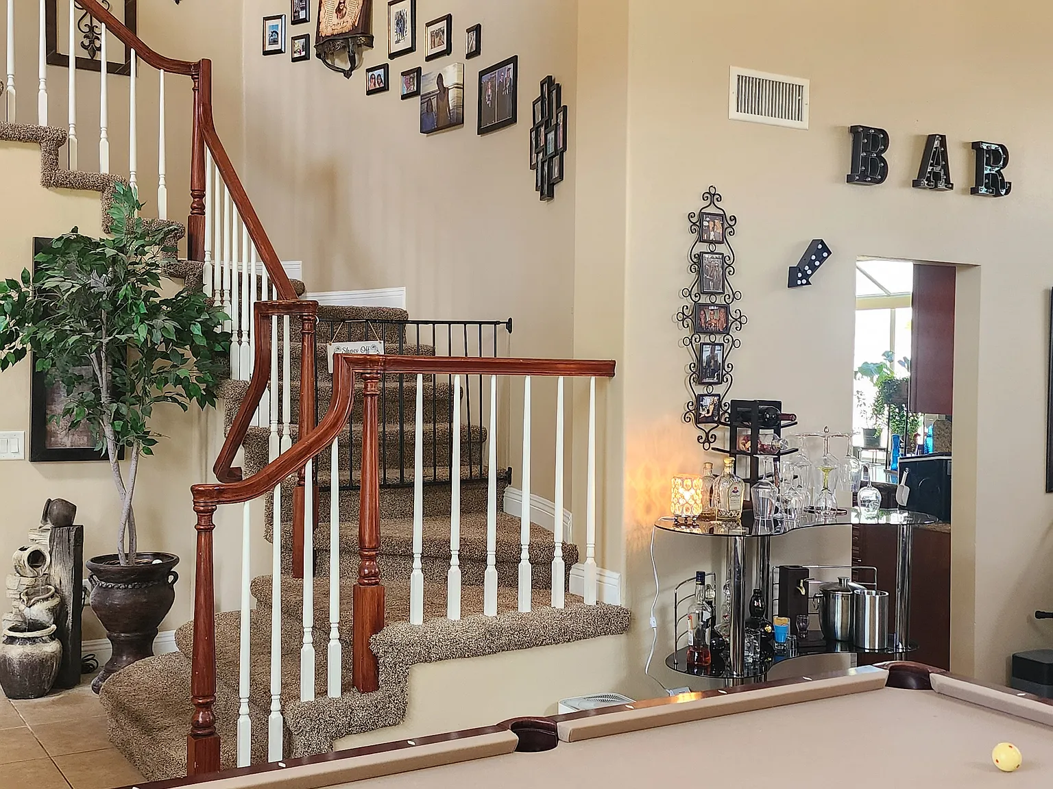 4 bed, 2155 sqft, $1,100 — Photo 3