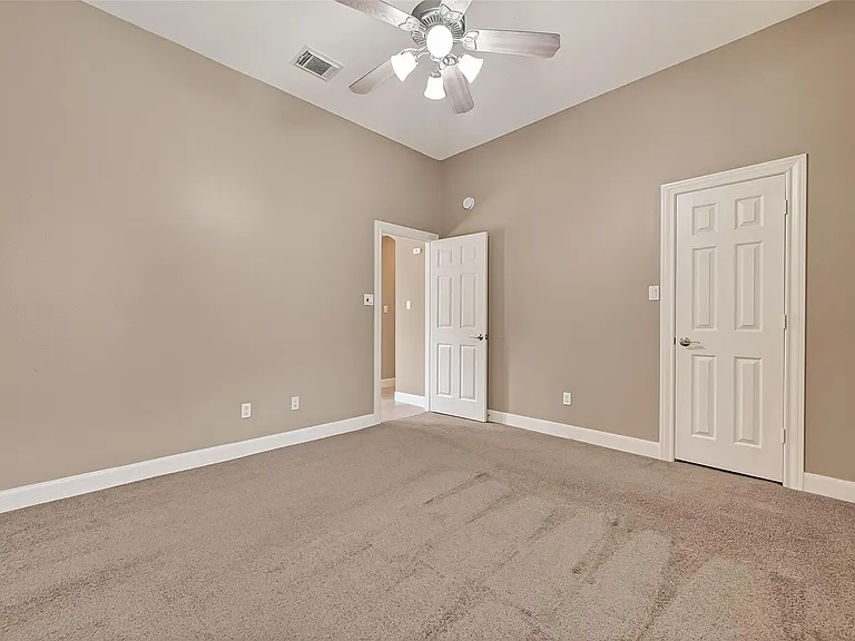5934 Solar Point Ln — Photo 33