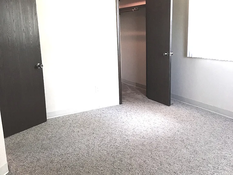 509 Spinnaker Ln #F — Photo 3