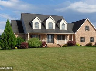 8768 Possum Hollow Rd, Shippensburg, PA 17257