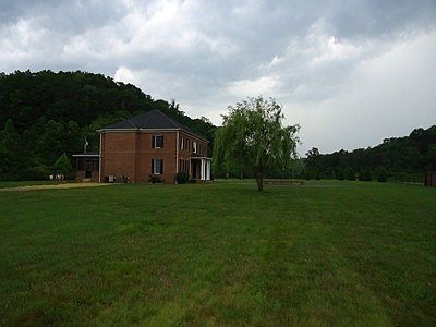 4th image of 601 Daniels Br