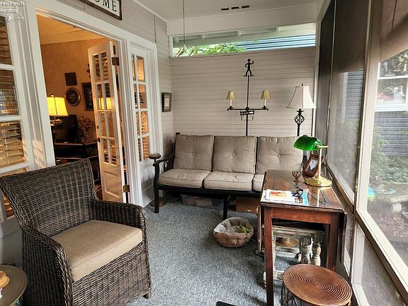 5th image of 338 Walnut Ave