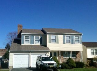 10 Tomar Ct, Bloomfield, NJ 07003