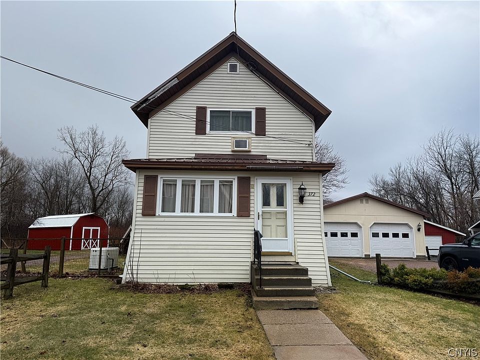 1st image of 372 E Kirby St
