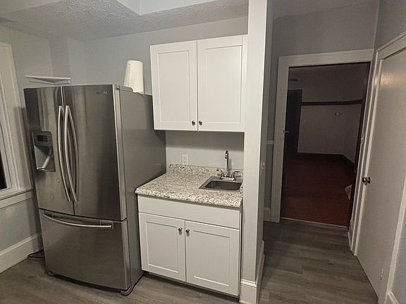 4th image of 167 Casterton Ave #S