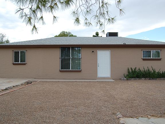 3rd image of 925 W Calle Ramona