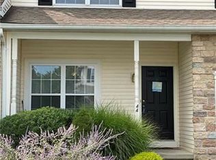 44 Cobblestone Dr, Easton, PA 18045