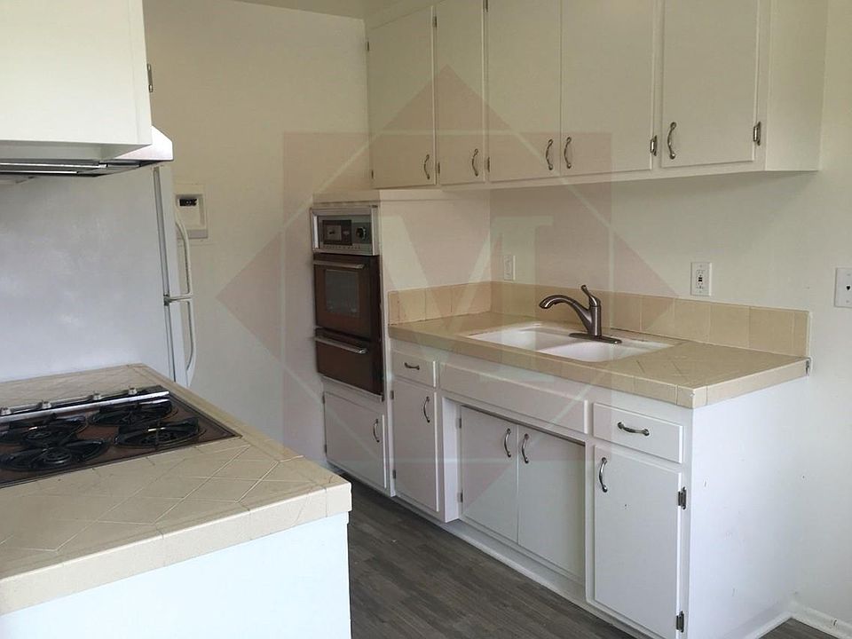 2nd image of 1313 Olive St #16