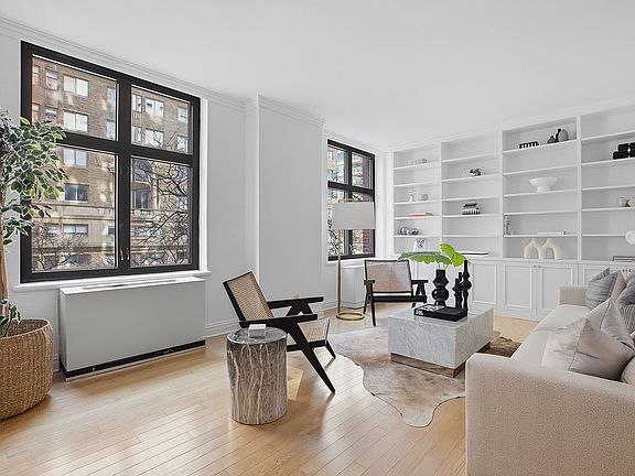 3rd image of 188 E 70th St APT 3A