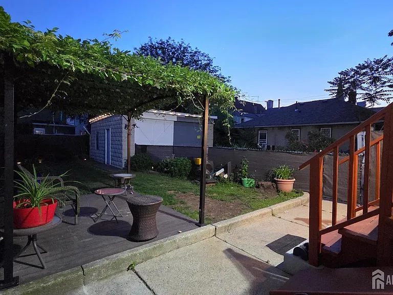 26 Harvey St — Photo 15