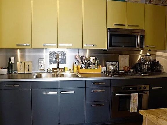 3rd image of 257 S Spring St APT 4L