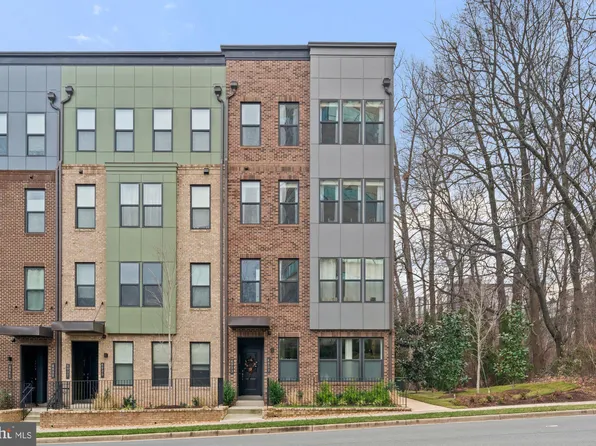 4033 Legato Rd #90, Fairfax, VA 22033