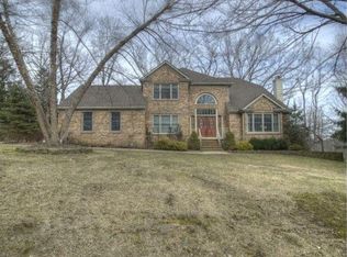 2 Harmony Ct, Long Valley, NJ 07853