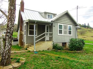 2220 S Myrtle Rd, Myrtle creek, OR 97457