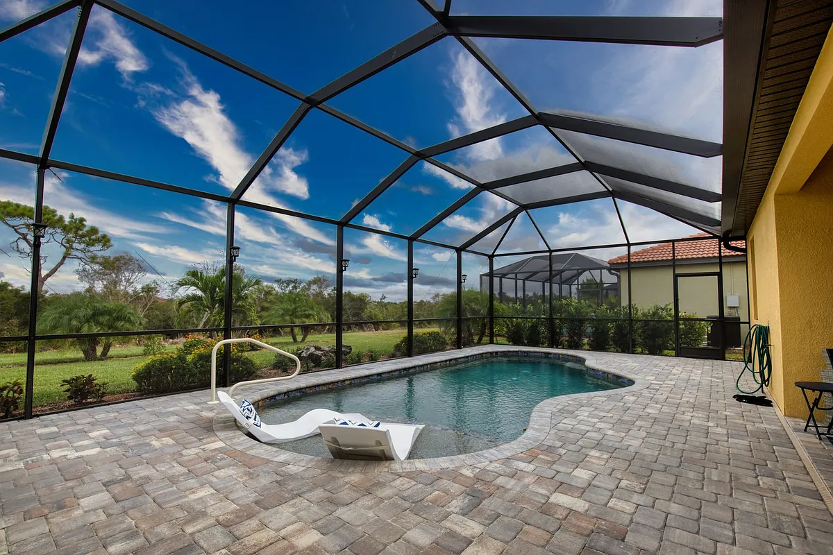 Building Photo - 10187 Crooked Creek Dr