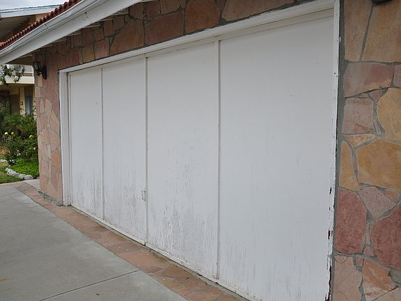 2nd image of 10448 Willowbrae Ave