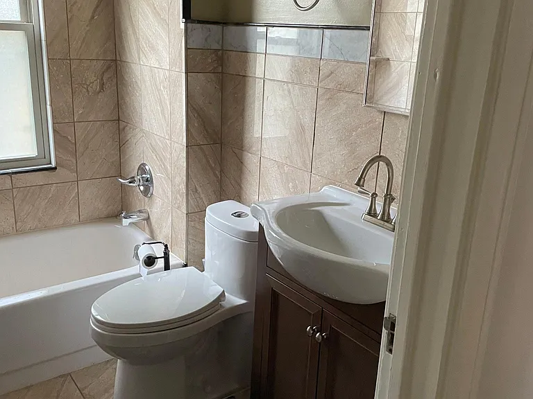 9807 Baltic Rd — Photo 18
