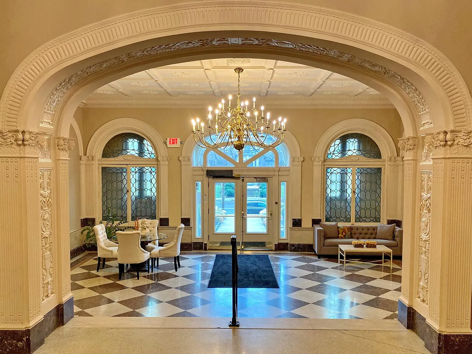 Park Royal — Photo 2