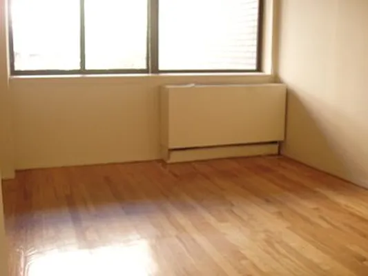 Rented by City Connections Realty | media 26