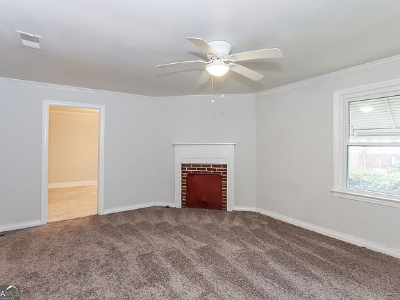 2nd image of 2734 Magnolia Ave