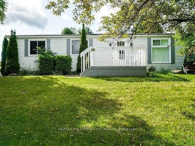 11A Park Cres #A — Photo 1
