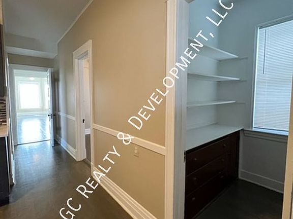 3rd image of 2506 N Monticello Ave #2