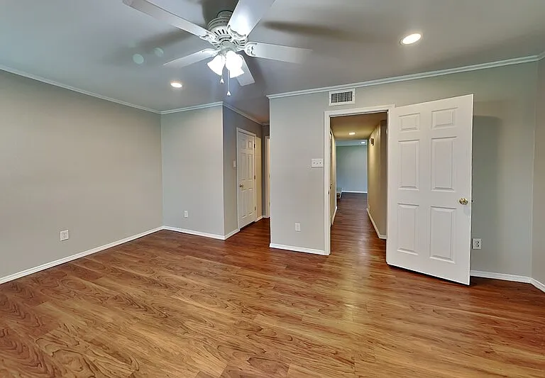 3100 Fairgate Dr — Photo 8