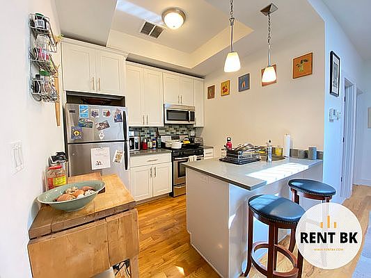 3rd image of 566 Sterling Pl #4R