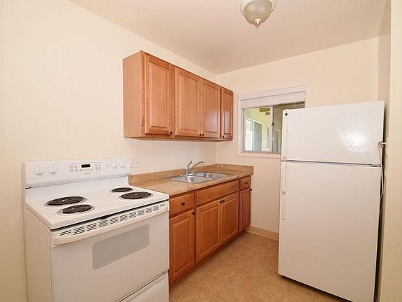 4th image of 88 Buena Vista Ave APT 28