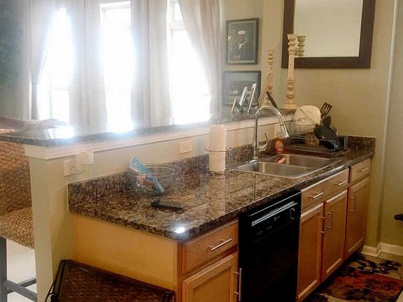 3rd image of 3811 S Langley Ave APT 302