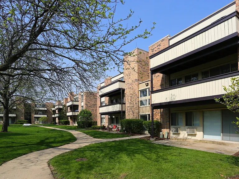 Fieldpointe of Schaumburg — Photo 12