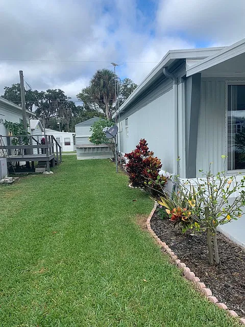 2 bed, 1050 sqft, $1,300 — Photo 3