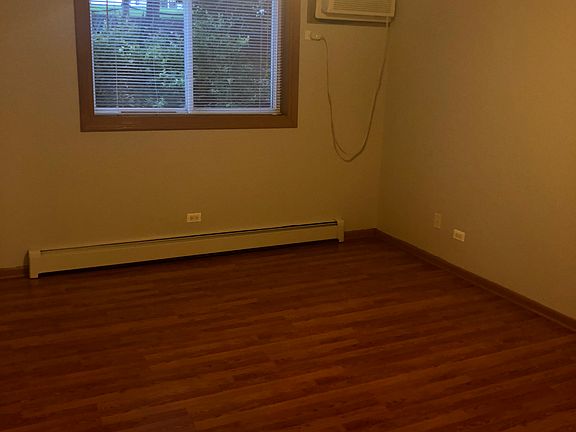4th image of 213 E Liberty St APT 1