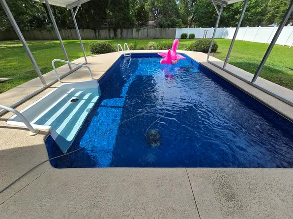 2435 Lochwood Dr, Valdosta, GA 31601