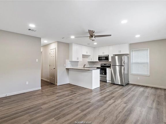 5th image of 1504 Alpine Cir APT A
